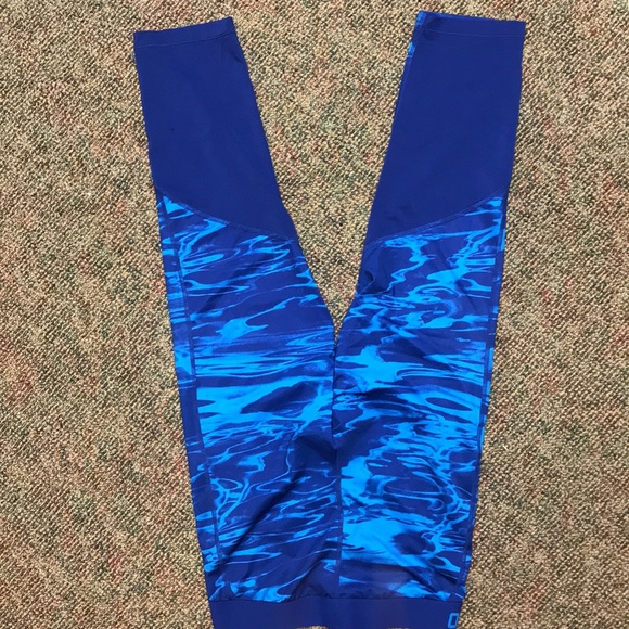 Nike Pro Leggings - Picture 2 of 3